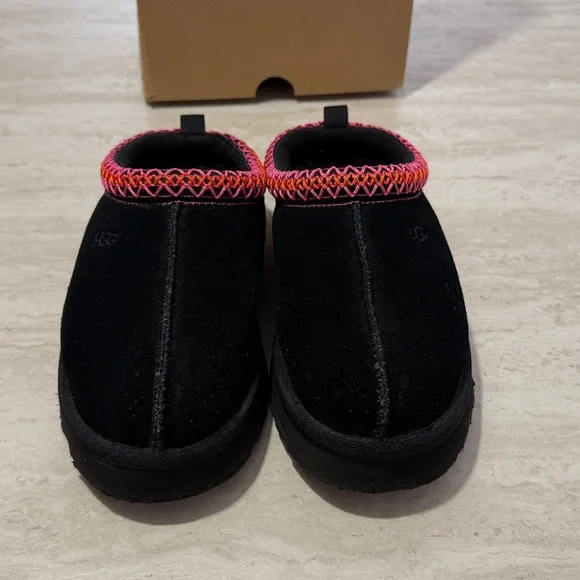 UGG Tazz Little Girl Black Slippers *2 - Picture 2 of 8